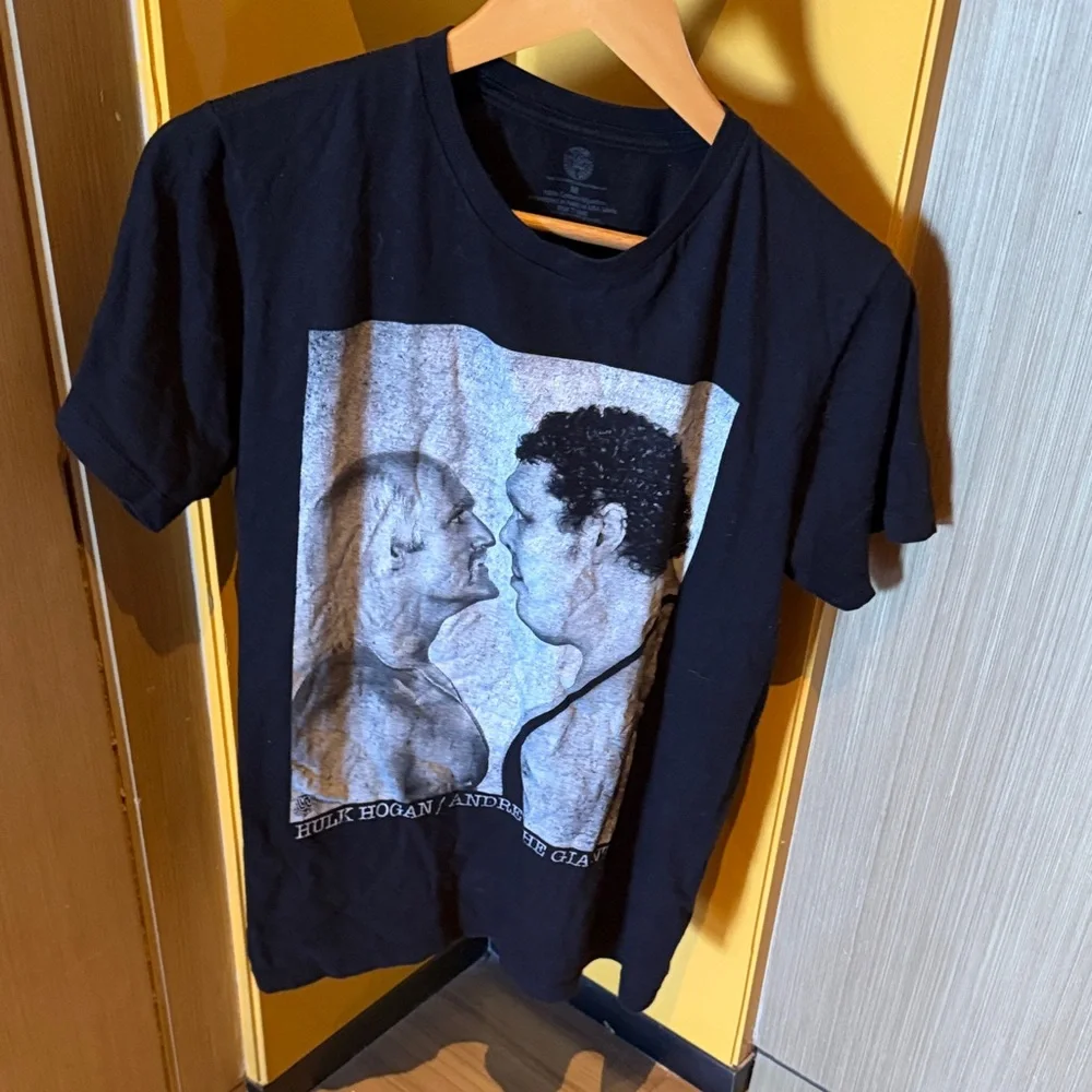 Black WrestleMania 3 T-Shirt Size Medium - Picture 1 of 3